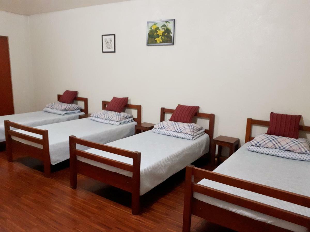 Minine Guesthouse Silang Eksteriør billede