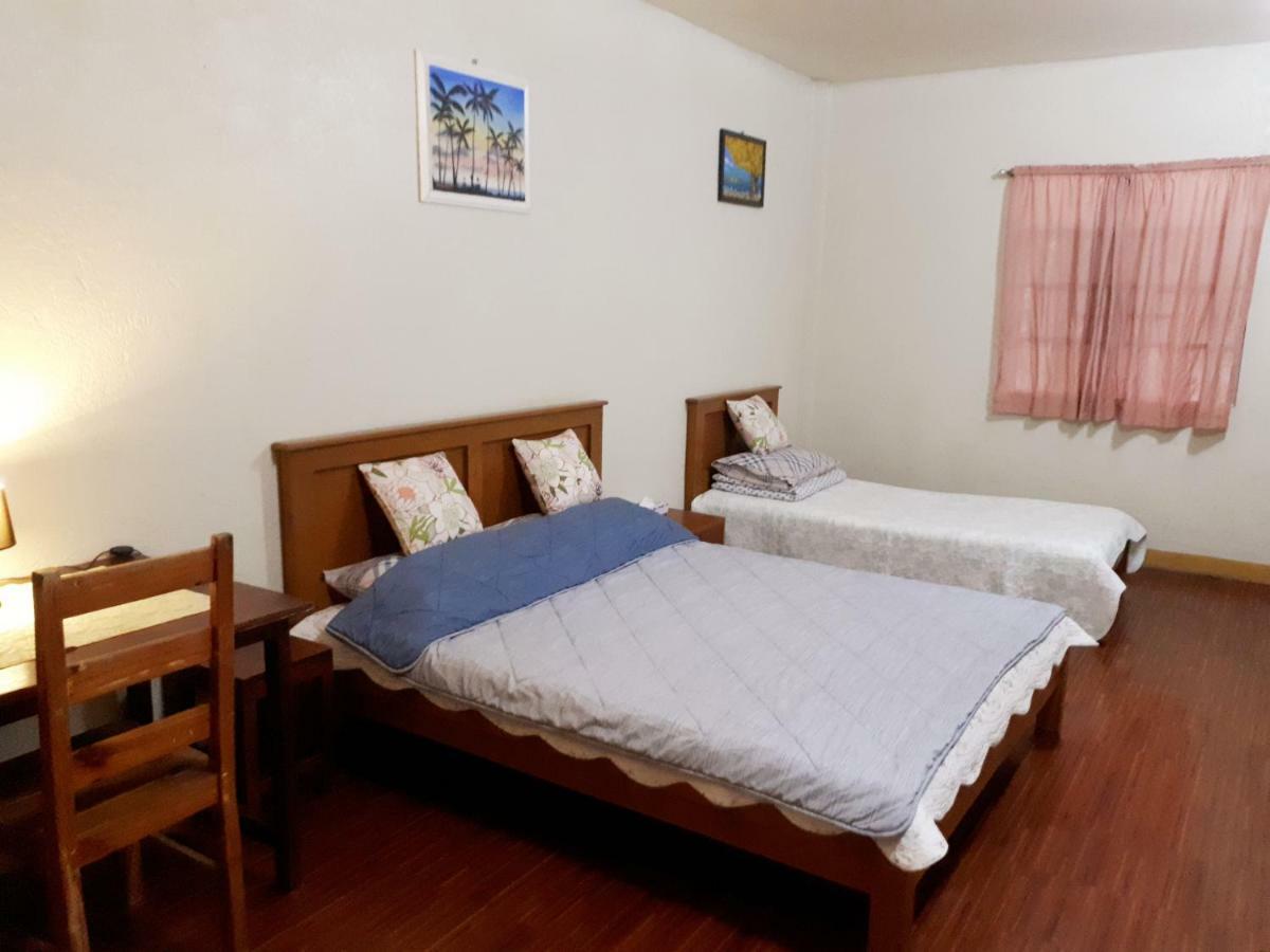 Minine Guesthouse Silang Eksteriør billede