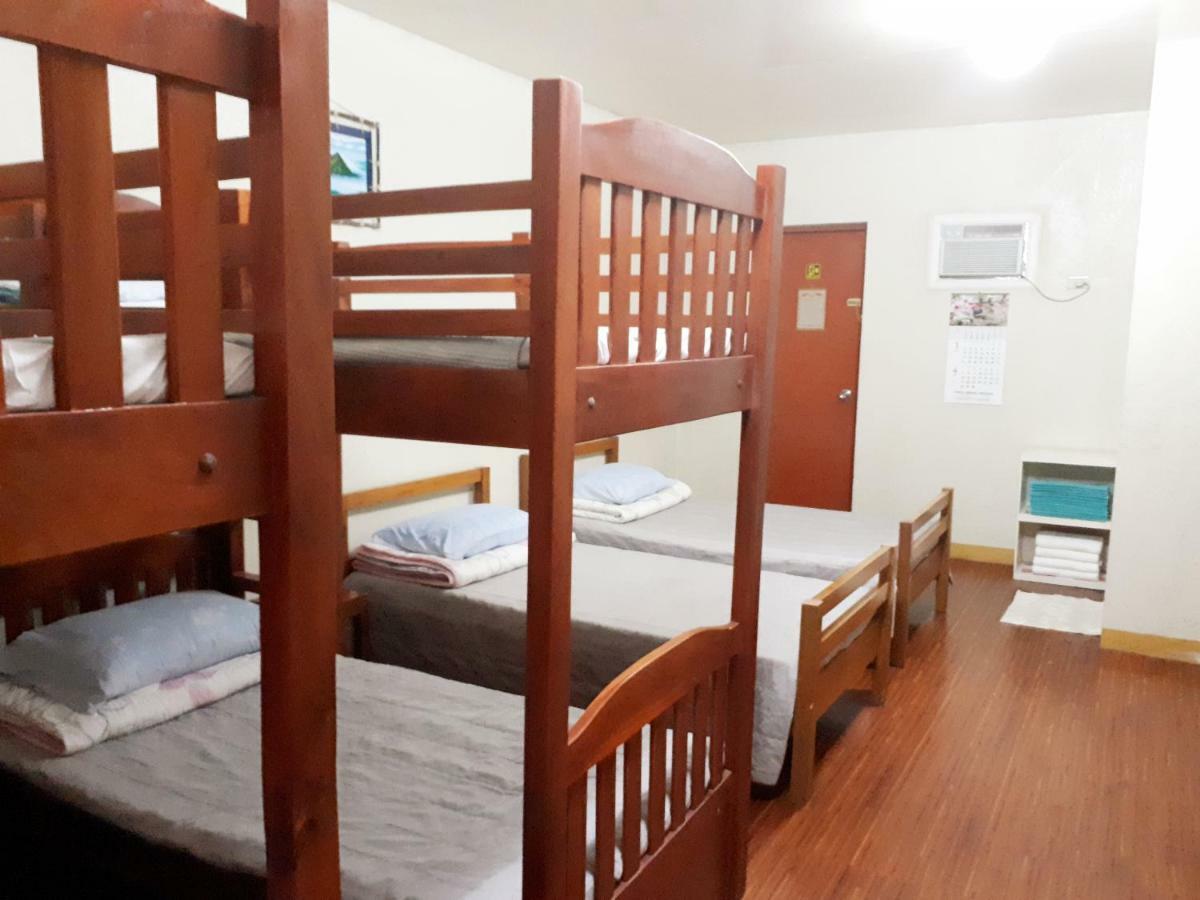 Minine Guesthouse Silang Eksteriør billede