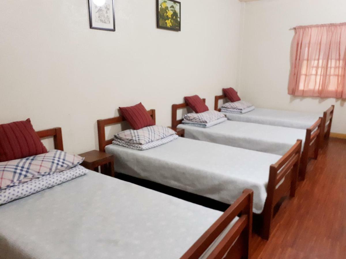 Minine Guesthouse Silang Eksteriør billede