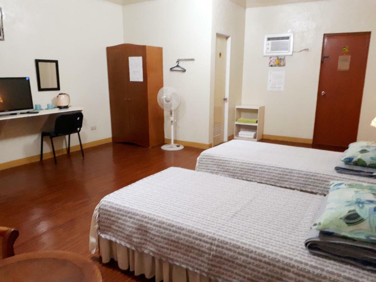Minine Guesthouse Silang Eksteriør billede